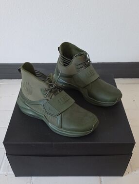 Fenty By Rihanna. Puma Olive Green Women's Trainer Sneaker. Size 8.5 Never Worn.